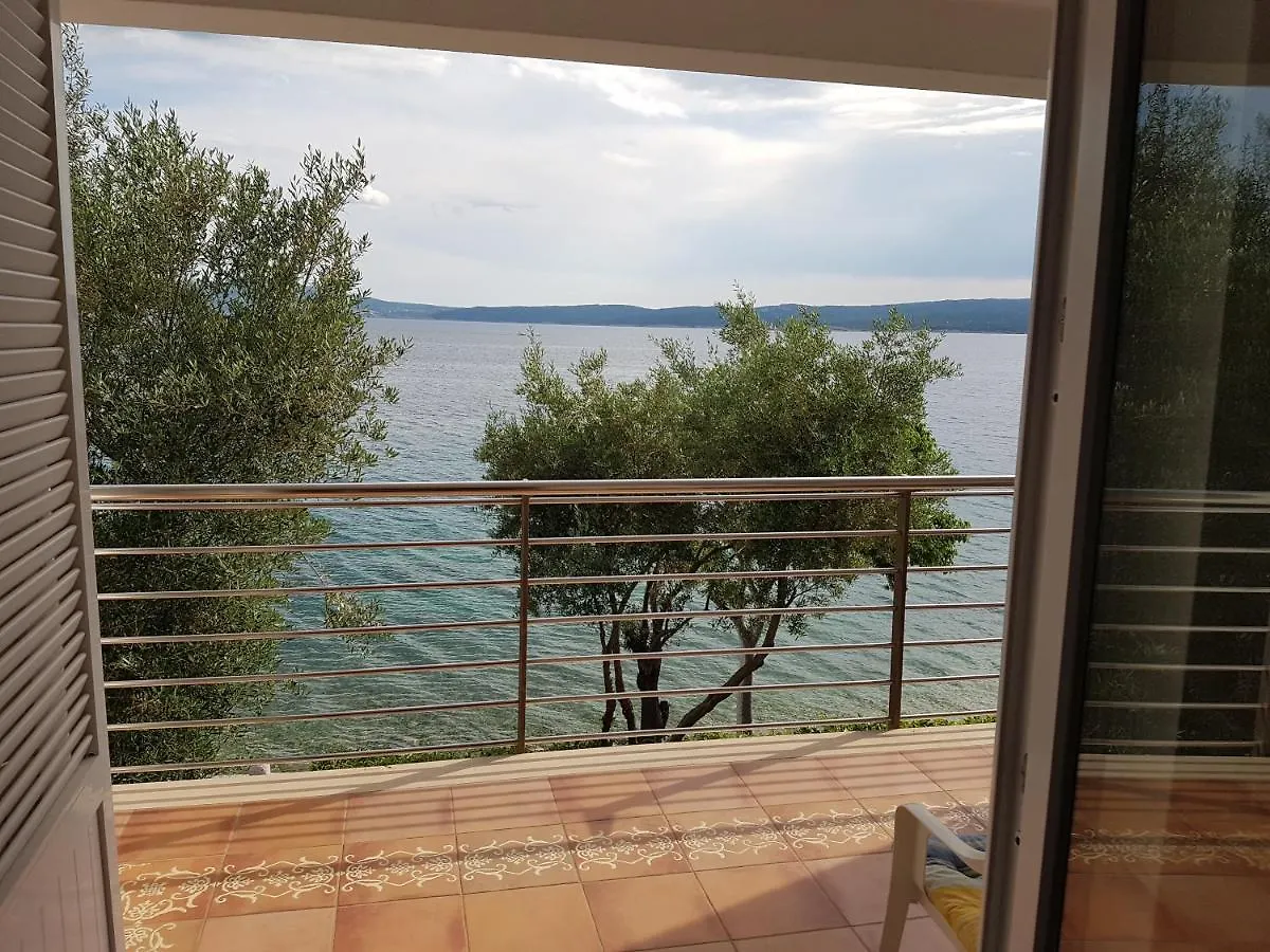 Apartment Apartmani Lea Selce Croatia